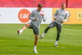 Trening reprezentacji Polski - Sebastian Szymański i Matty Cash