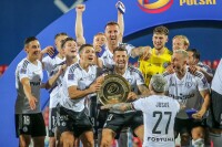 Bartosz Slisz Marc Gual Tomas Pekhart radość Legia Superpuchar Polski