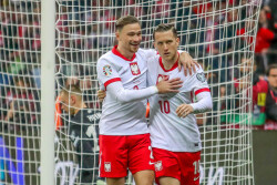 Piotr Zieliński  Matty Cash