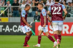MECZ 1. KOLEJKA GRUPA E LIGA KONFERENCJI EUROPY SEZON 2023/24 --- UEFA EUROPA CONFERENCE LEAGUE GROUP E MATCH IN WARSAW: LEGIA WARSZAWA - ASTON VILLA FC LUCAS DIGNE  RADOSC