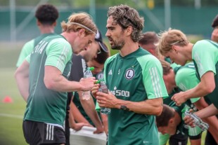 Claude Goncalves Pierwszy trening z nowym trenerem