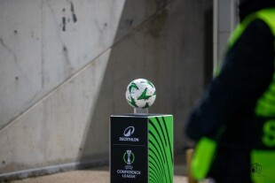 Omonia Nikozja - Legia Warszawa 0:3 piłka piłki Liga Konferencji