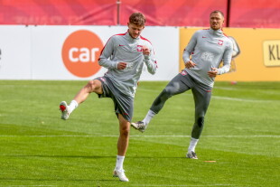 Trening reprezentacji Polski - Sebastian Szymański i Matty Cash