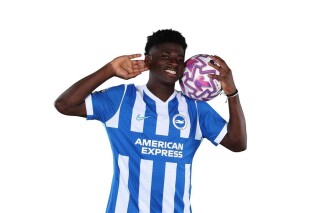 Manchester United rozważa transfer Baleby. Brighton stawia zaporową cenę
