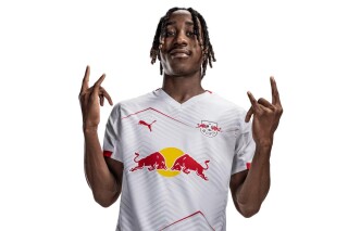 PSG włącza się do walki z Liverpoolem o Yana Diomande z RB Lipsk