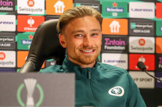 Matty Cash ma uraz łydki, dlatego nie zagrał w europejskich pucharach