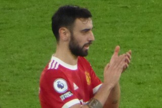 Manchester United planuje aktywować opcję przedłużenia kontraktu Bruno Fernandesa