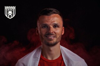 Patryk Lipski na nowym kontynencie. Polski pomocnik wybrał egzotyczny kierunek