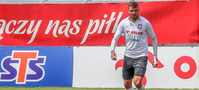 TRENING REPREZENTACJI POLSKI --- POLISH FOOTBALL NATIONAL TEAM TRAINING SESSION IN WARSAW PRZEMYSLAW WISNIEWSKI