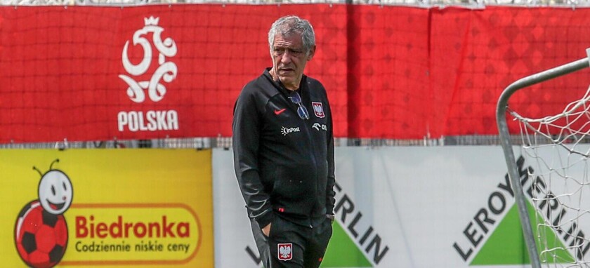 TRENING REPREZENTACJI POLSKI --- POLISH FOOTBALL NATIONAL TEAM TRAINING SESSION IN WARSAW FERNANDO SANTOS