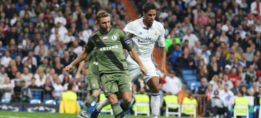 LIGA MISTRZOW REAL MADRYT - LEGIA WARSZAWA CHAMPIONS LEAGUE REAL MADRID - LEGIA WARSAW JAKUB RZEZNICZAK  RAPHAEL VARANE