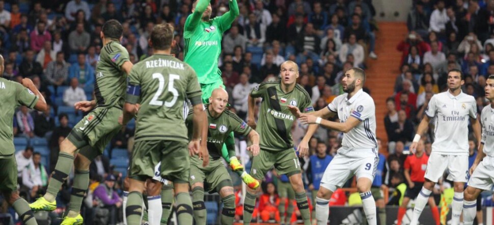 LIGA MISTRZOW REAL MADRYT - LEGIA WARSZAWA CHAMPIONS LEAGUE REAL MADRID - LEGIA WARSAW ARKADIUSZ MALARZ  JAKUB CZERWINSKI  ADAM HLOUSEK  KARIM BENZEMA  PEPE