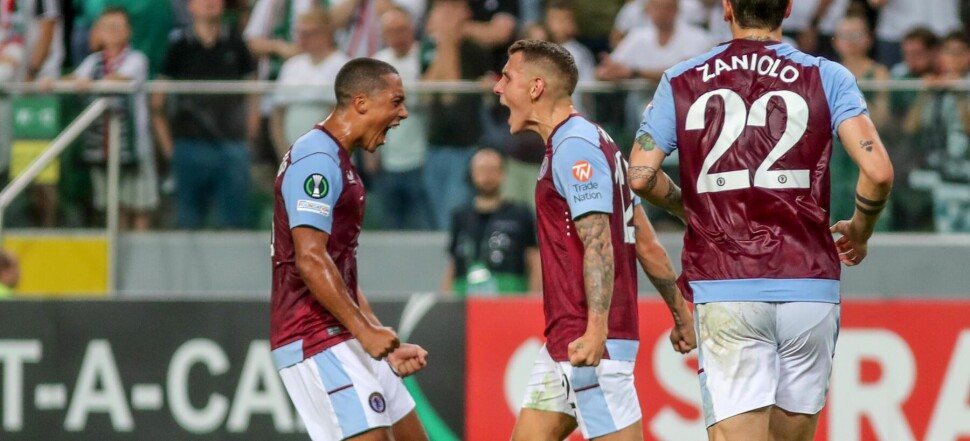 MECZ 1. KOLEJKA GRUPA E LIGA KONFERENCJI EUROPY SEZON 2023/24 --- UEFA EUROPA CONFERENCE LEAGUE GROUP E MATCH IN WARSAW: LEGIA WARSZAWA - ASTON VILLA FC LUCAS DIGNE  RADOSC