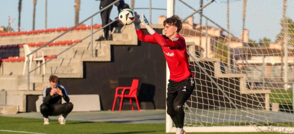Jakub Zieliński Pierwszy trening na zgrupowaniu w Hiszpanii