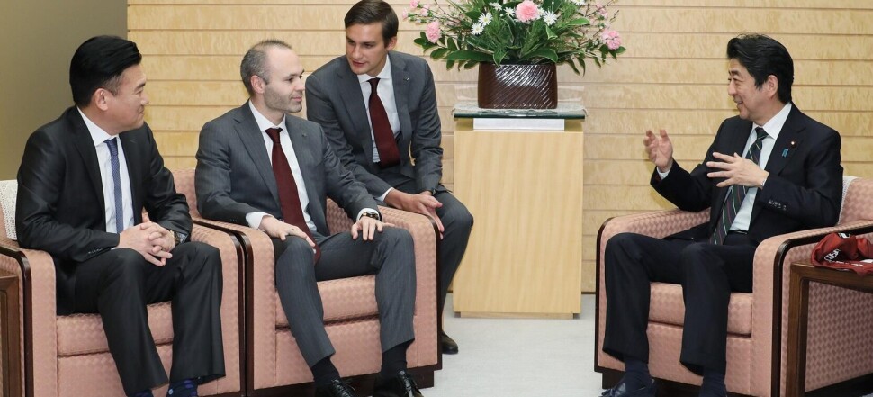 Andres Iniesta Shinzo Abe