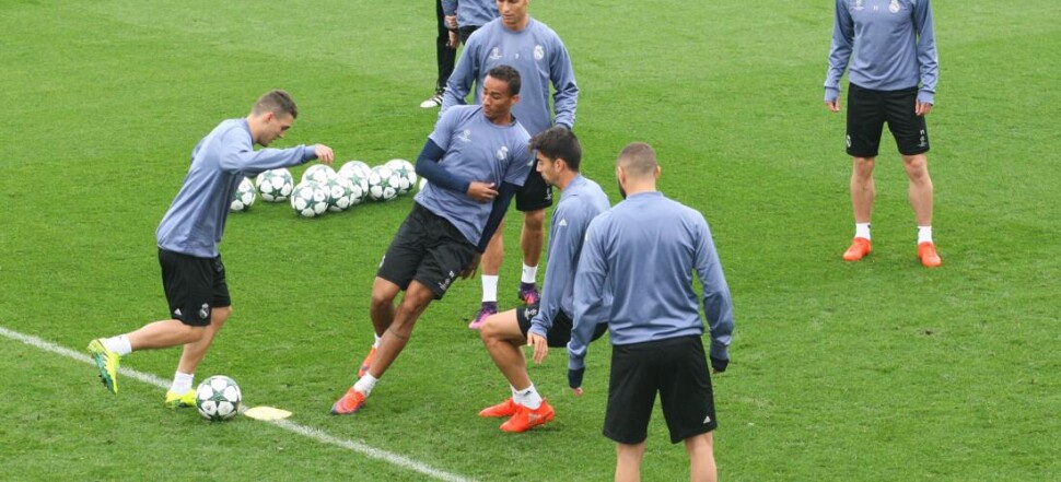 TRENING PIŁKARZY REAL MADRYT REAL MADRID TREINING MATEO KOVACIC  RAPHAEL VARANE  CRISTIANO RONALDO  DAVID BETTONI  GARETH BALE