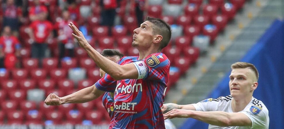 FINALOWY MECZ FORTUNA PUCHAR POLSKI SEZON 2022/23 --- FINAL OF POLISH CUP FOOTBALL MATCH IN WARSAW: LEGIA WARSZAWA - RAKOW CZESTOCHOWA ZORAN ARSENIC  MACIEJ ROSOLEK