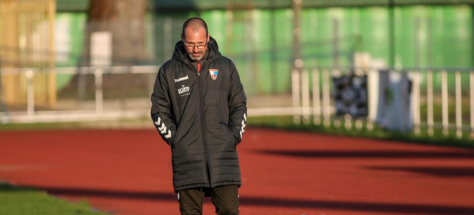 EWINNER II LIGA  ZNICZ PRUSZKOW - WISLA PULAWY MARIUSZ PAWLAK